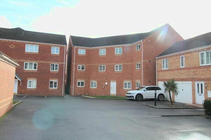 2 Bedroom Flat To Rent In Hurst Lane, Tipton, DY4