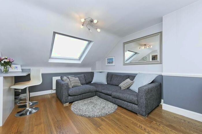 1 Bedroom Flat To Rent In Gilbey Road, London SW17
