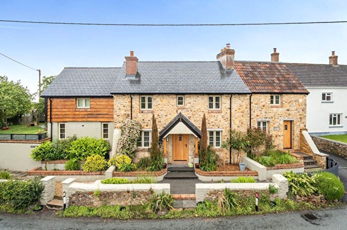 4 Bedroom Detached House For Sale In Blagdon Hill, Taunton, Somerset, TA3