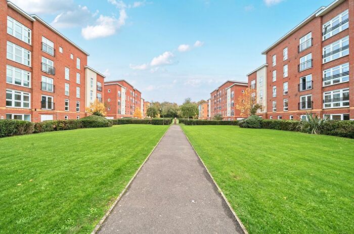 2 Bedroom Flat To Rent In Little Hackets, Leigh Park, Havant, Hants, PO9