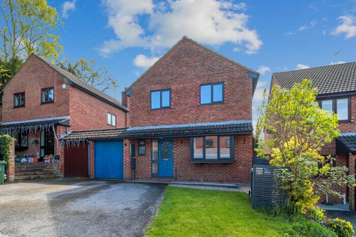 4 Bedroom Detached House For Sale In Inkerman Terrace, Chesham, HP5