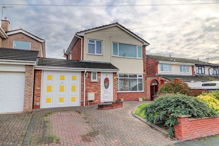 3 Bedroom Detached House For Sale In Kilbury Drive, Worcester., WR5