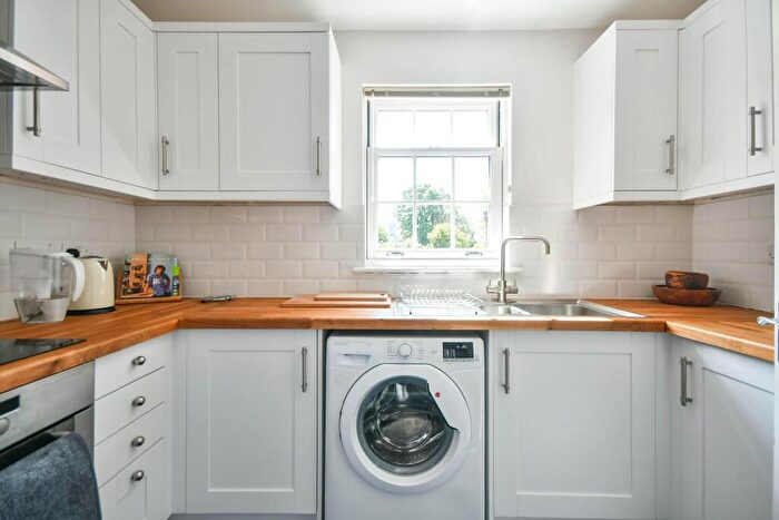 2 Bedroom Apartment To Rent In Flowers Yard, Chippenham, SN15