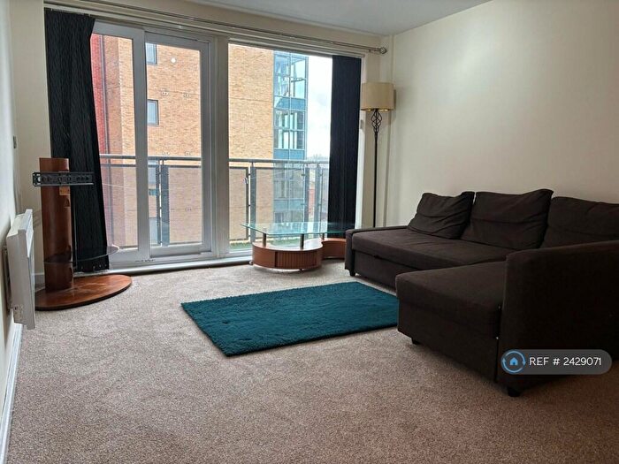 1 Bedroom Flat To Rent In Melia House, Manchester, M4