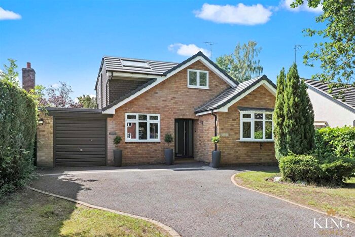 4 Bedroom Detached House For Sale In Pratts Lane, Mappleborough Green, B80