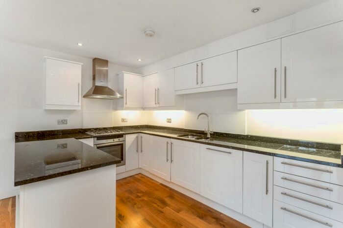2 Bedroom Apartment To Rent In Station Approach, Epsom, KT19