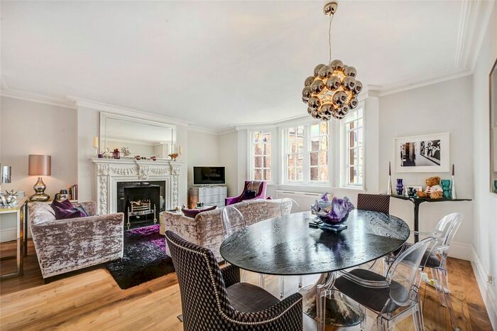2 Bedroom Flat To Rent In Charles Street, Mayfair, W1J