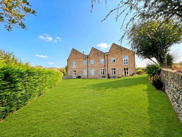 2 Bedroom Apartment For Sale In Whitley Willows, Lepton, HD8