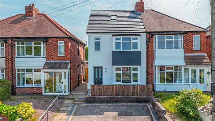 3 Bedroom Semi-Detached House To Rent In Hockley Road, Wilnecote, Tamworth, Staffordshire, B77