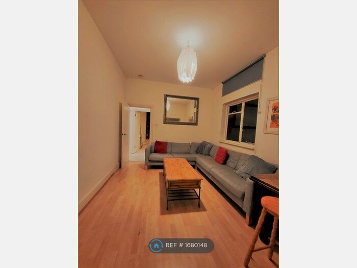 4 Bedroom Flat To Rent In Lyveden Road, London, SW17