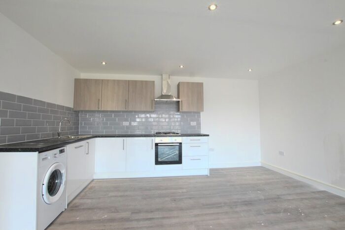 2 Bedroom Flat To Rent In Dunton Road, London, E10