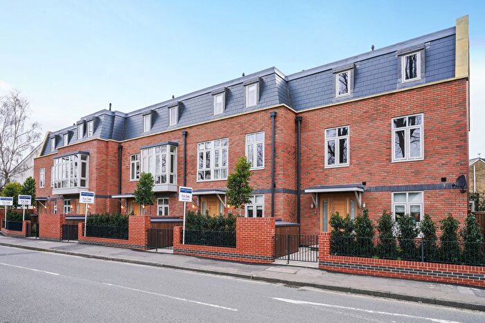 4 Bedroom End Of Terrace House To Rent In Thames Street, Weybridge, KT13