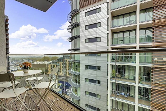 2 Bedroom Flat For Sale In Rainsboro House, East Putney, SW15