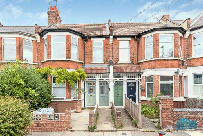 3 Bedroom Maisonette To Rent In Manor Park Road, East Finchley, London, N2