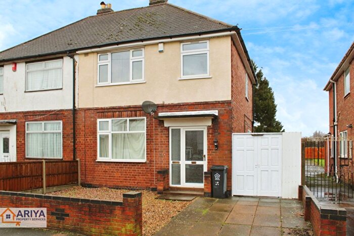 3 Bedroom Semi-Detached House To Rent In Somerset Avenue, Stadium Estate, Leicester, LE4