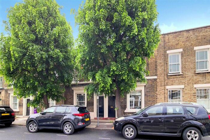 2 Bedroom Apartment To Rent In Argyle Road, London, E1