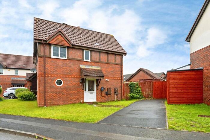 3 Bedroom Semi-Detached House For Sale In Heol Pentre Bach, Swansea, SA4