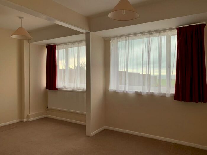 1 Bedroom Detached House To Rent In Cliff Road, Birchington, CT7