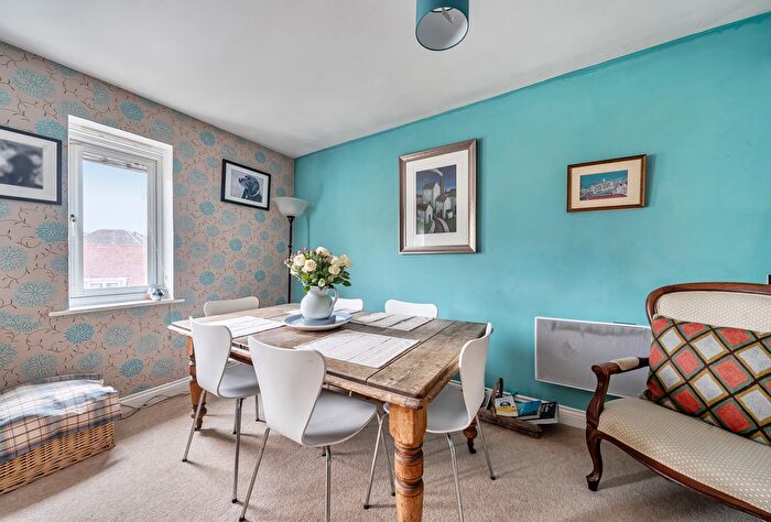 1 Bedroom Flat For Sale In Queripel Close, Tunbridge Wells, Kent, TN2