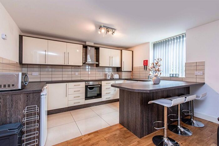 3 Bedroom Apartment To Rent In Kilbourn Street, Nottingham, NG3