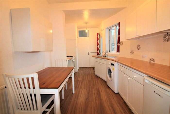 1 Bedroom Flat To Rent In Burford Gardens, London, N13