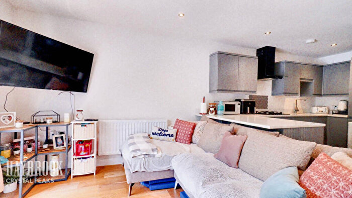 3 Bedroom Terraced House For Sale In Staveley Road, Poolsbrook, S43
