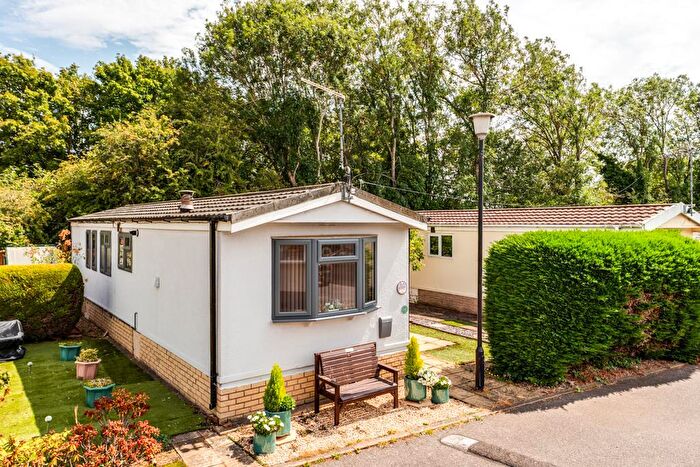 2 Bedroom Park Home For Sale In Acorn Park Cranford Road, Burton Latimer, NN15