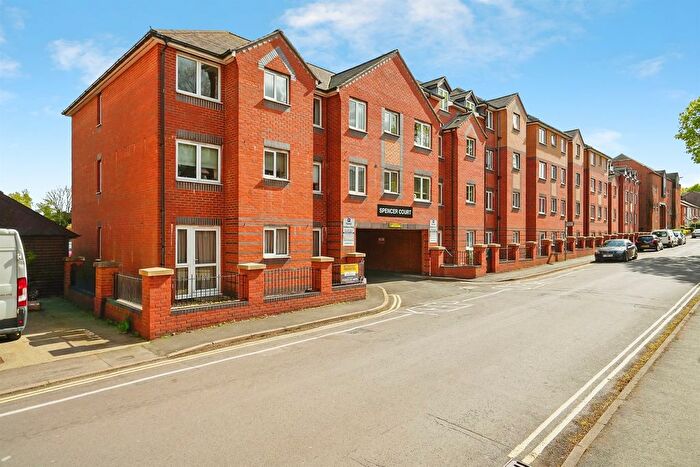 2 Bedroom Flat For Sale In Britannia Road, Banbury, OX16