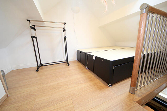 1 Bedroom Maisonette To Rent In Kinderton Close, Southgate, London, N14