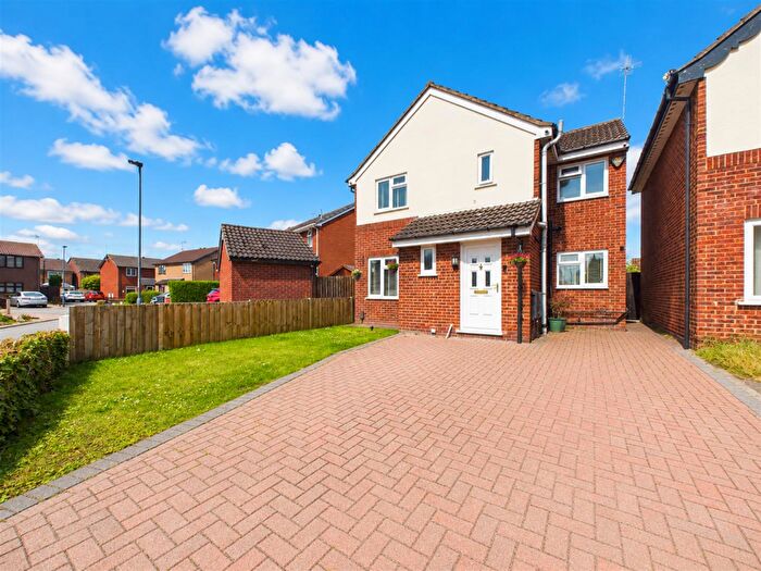 3 Bedroom Detached House For Sale In Peebles Close, Sinfin, Derby, DE24