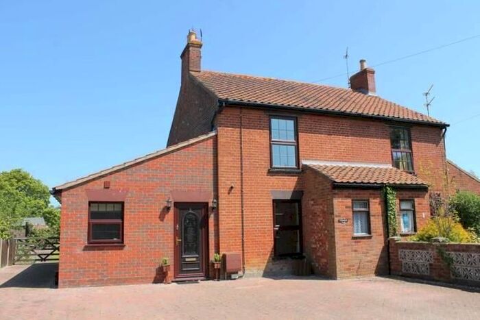 3 Bedroom Property For Sale In Barnaby Green, Wangford, Beccles, NR34