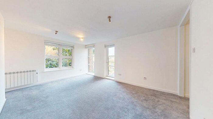 1 Bedroom Flat To Rent In Becklow Road, London, W12