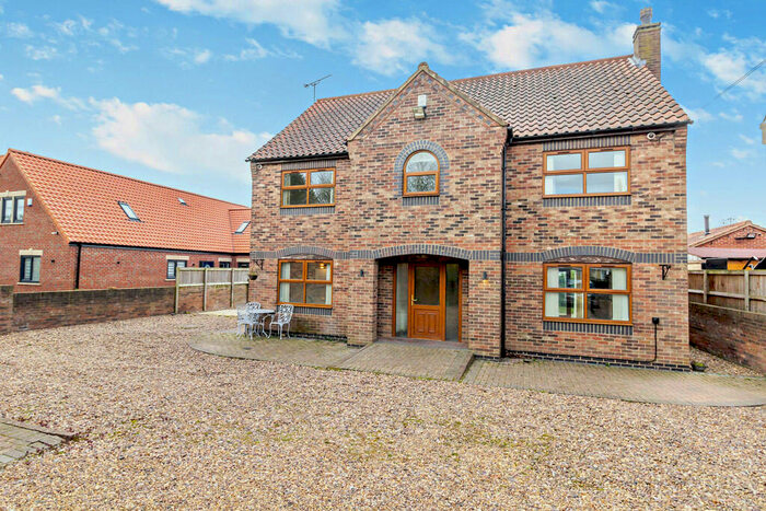 4 Bedroom Detached House To Rent In Moss Road, Moss, Doncaster, DN6
