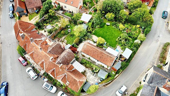 4 Bedroom Cottage For Sale In Northampton Road, Yardley Hastings, Northampton, NN7