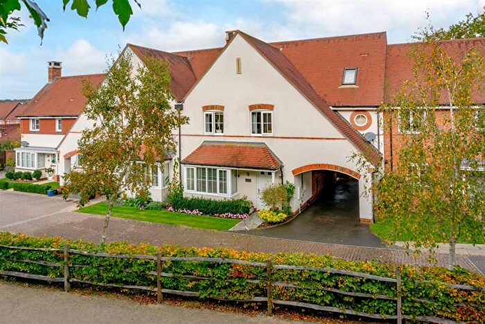 4 Bedroom House For Sale In Beeches Way, Kilnwood Vale, Faygate, Horsham, RH12