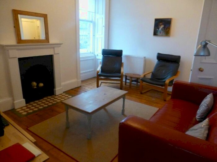 2 Bedroom Flat To Rent In Jeffrey Street, Edinburgh, EH1