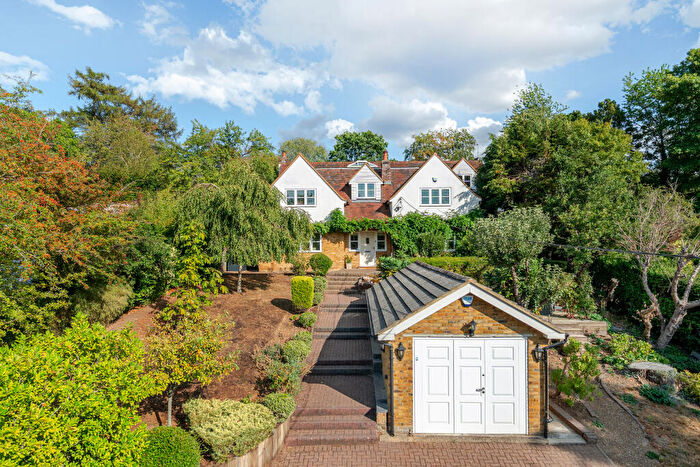 5 Bedroom House For Sale In Kings Road, Chalfont St. Giles, HP8