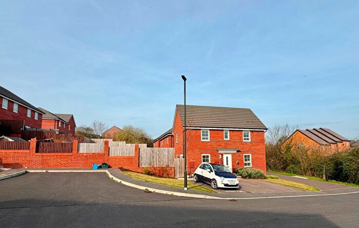 3 Bedroom Detached House For Sale In Owen Place, Lydney, GL15