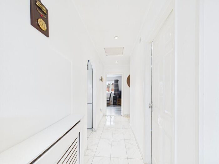 2 Bedroom Maisonette For Sale In Mason Street, Reading, RG1