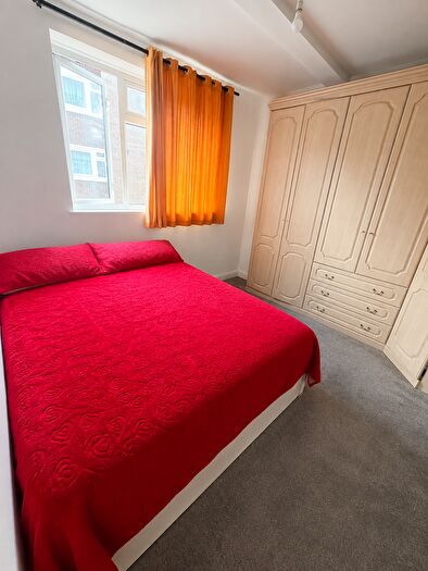 3 Bedroom Flat To Rent In Tudor Road, London, E6