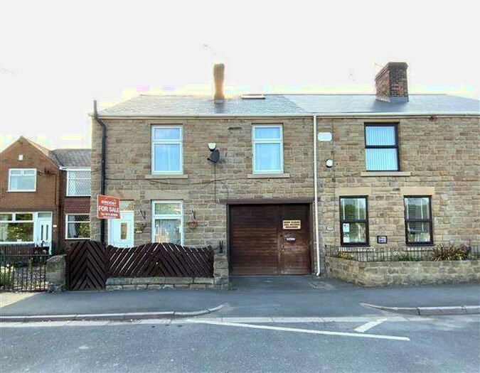 4 Bedroom Semi-Detached House To Rent In Furnace Lane, Sheffield, S13