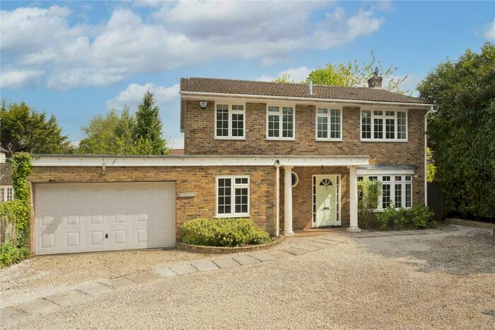 4 Bedroom Detached House To Rent In Queens Road, Weybridge, Surrey, KT13
