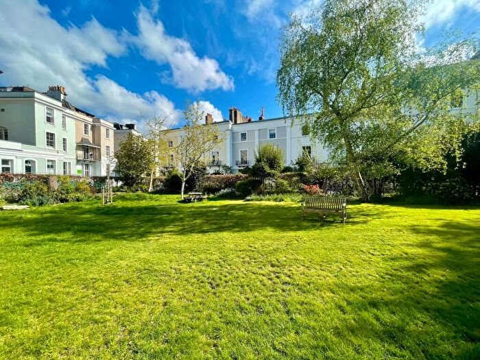 2 Bedroom Flat To Rent In Clifton, Canynge Square, BS8