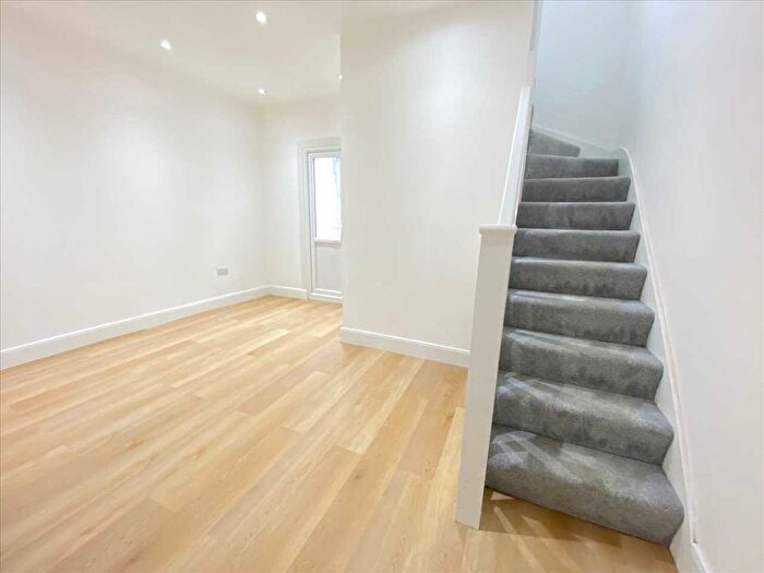 3 Bedroom End Of Terrace House To Rent In Felix Road, West Ealing, West Ealing, W13