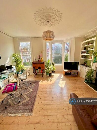 1 Bedroom Flat To Rent In Cornwall Road, London, N4