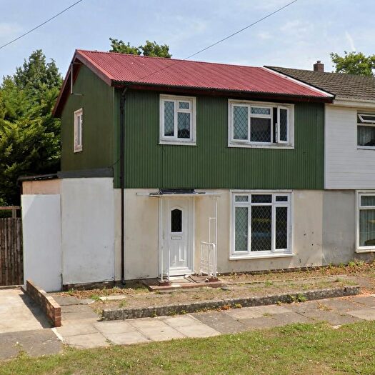 Studio To Rent In Prayle Grove, London, NW2