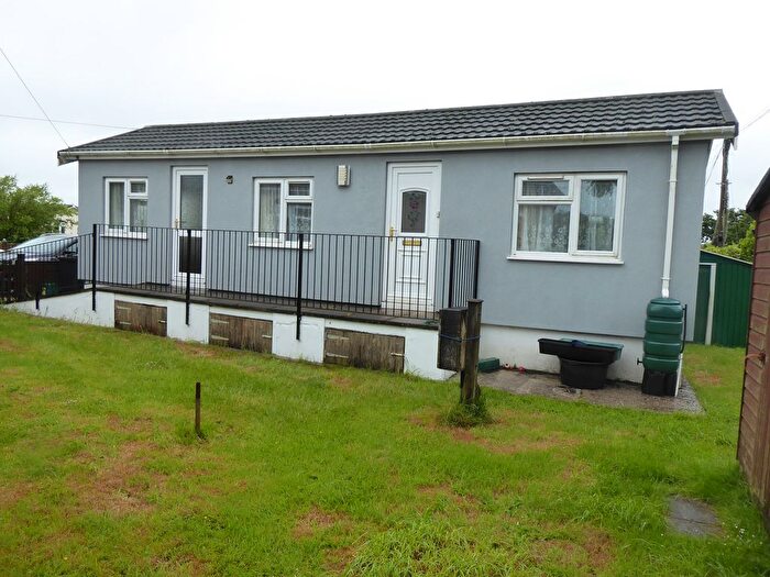 1 Bedroom Mobile/park Home For Sale In Trekestle Park, Tregadillett, Launceston, PL15