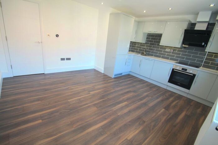 2 Bedroom Apartment To Rent In Napier Road, Luton, LU1