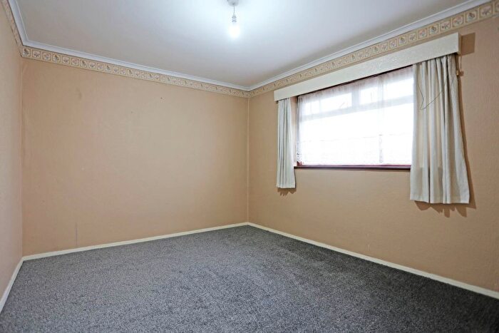 4 Bedroom Semi-Detached House To Rent In Lovell Walk, Elm Park, Rainham, RM13