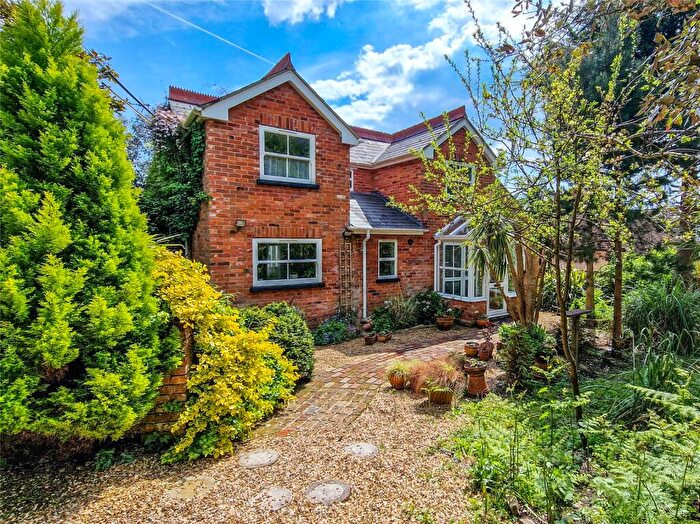 5 Bedroom Detached House For Sale In Chewton Common Road, Highcliffe, Christchurch, Dorset, BH23